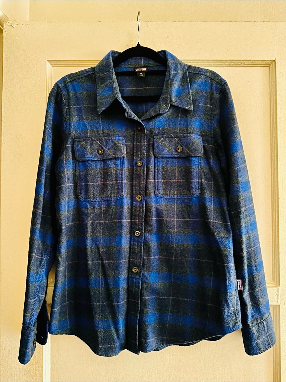 PATAGONIA women’s XS royal blue plaid organic cotton flannel shirt